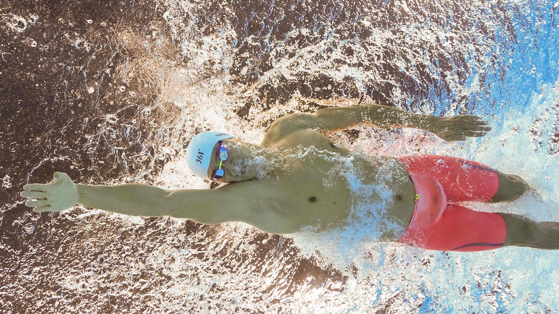 惊天逆转!压哨绝杀点燃全场,传奇之夜载入史册