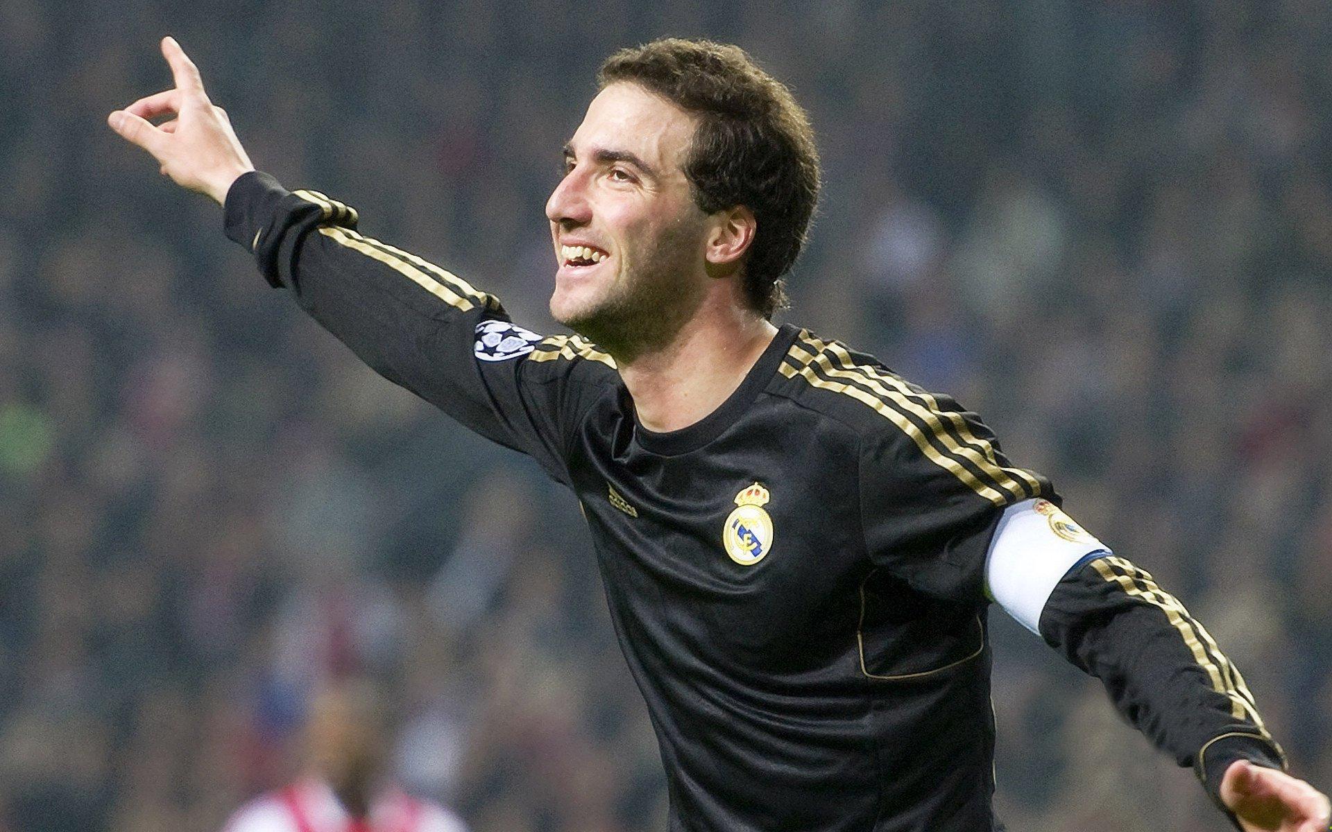 纳达尔强势回归红土赛场,蒙特卡洛大师赛再显王者风范