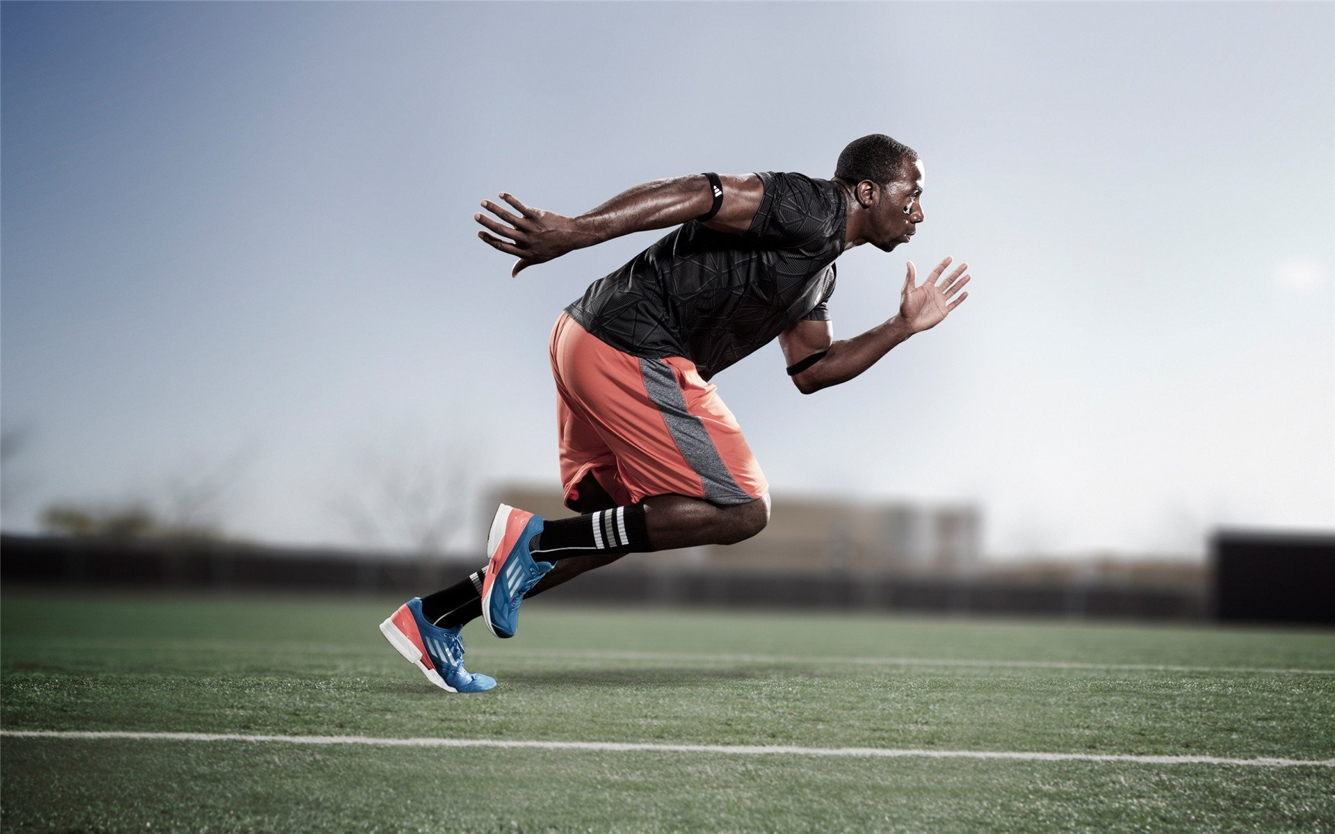 姆巴佩帽子戏法助巴黎圣日耳曼大胜里昂,法甲争冠悬念再起