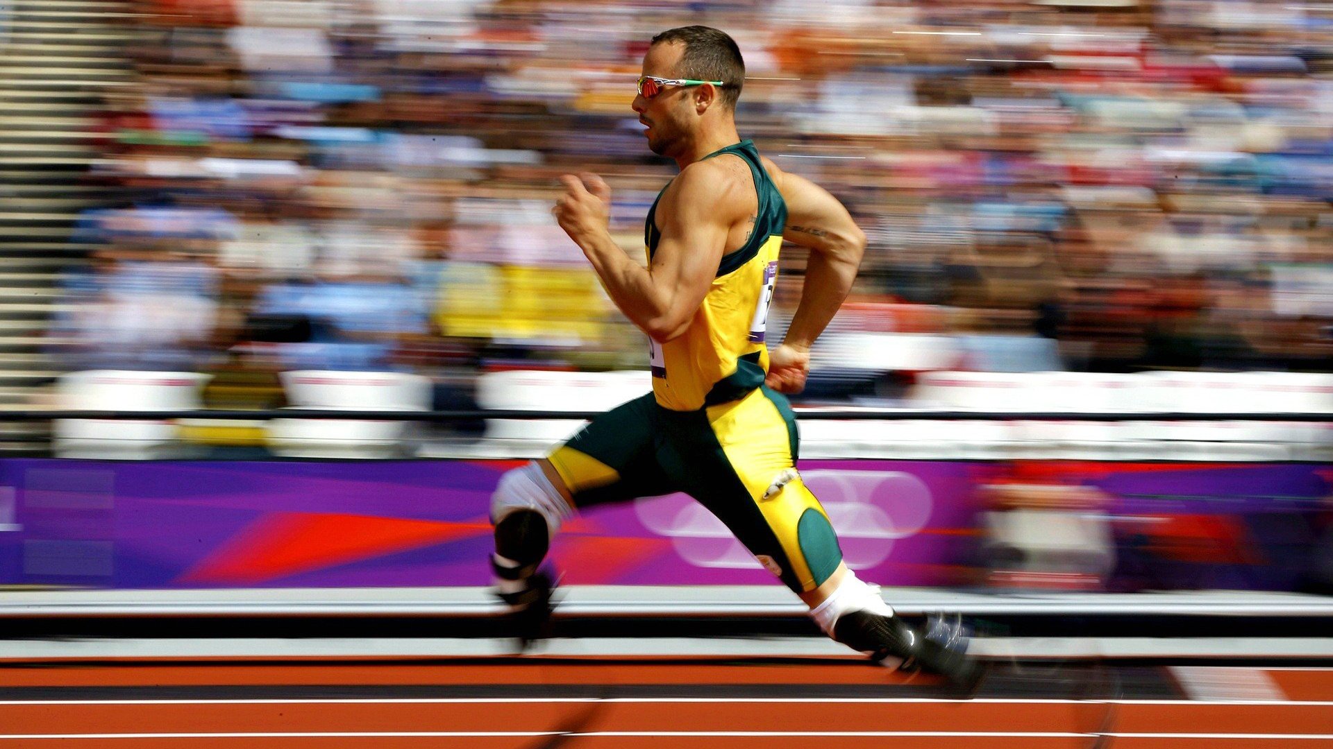 激烈角逐!全国田径锦标赛接力赛上演巅峰对决