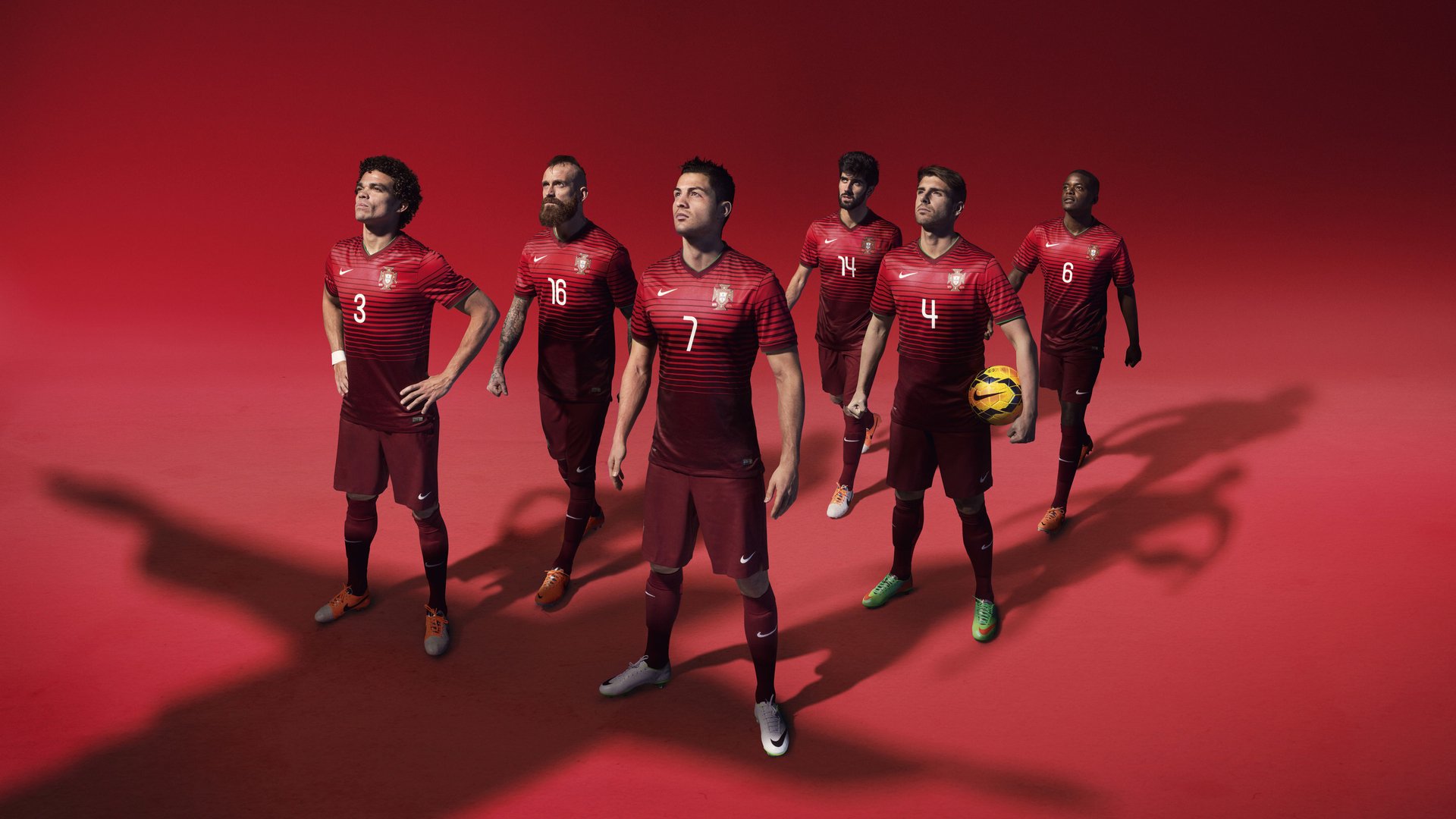 纳达尔关键破发点力挽狂澜 鏖战五盘逆转晋级法网八强